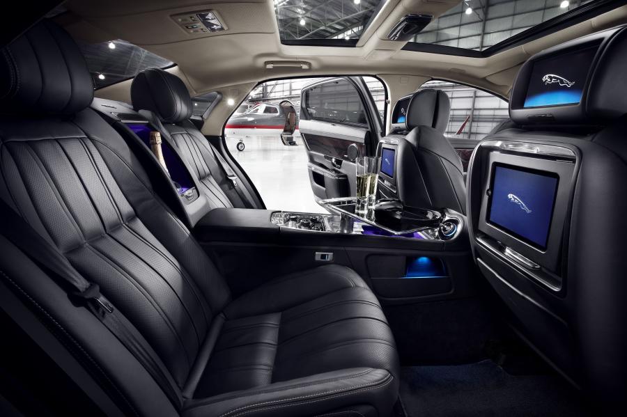  Jaguar XJ Ultimate 2012 года  (фото 32 из 54)